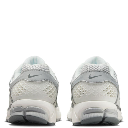 Nike Zoom Vomero 'Summit white/Metallic Silver'