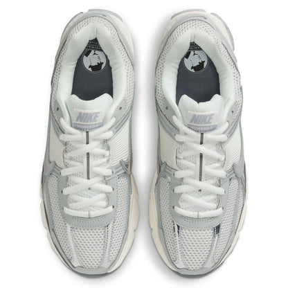 Nike Zoom Vomero 'Summit white/Metallic Silver'